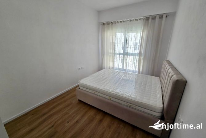 Shtepi me qera Apartament ne Tirane, 1+1, Mobilimi E mobiluar, Pagesa 405  Euro.