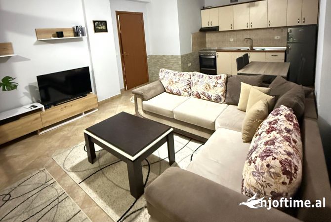 Shtepi me qera 1+1 ne Tirane - 451 Euro
