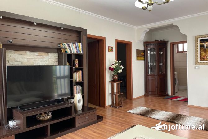 Shtepi me qera 2+1 ne Tirane - 499 Euro