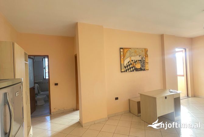 Shtepi ne shitje Apartament ne Tirane, 1+1, Mobilimi Pjeserisht e mobiluar, Pagesa 108,007  Euro.