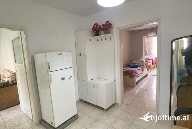 Shtepi me qera 2+1 ne Tirane - 430 Euro