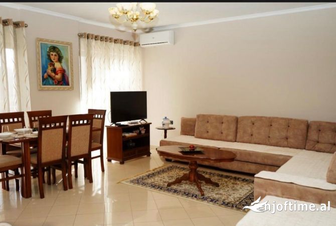 Shtepi me qera Apartament ne Tirane, 2+1, Mobilimi E mobiluar, Pagesa 78,000  Leke.