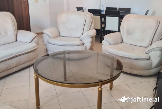 Shtepi me qera Apartament ne Tirane, 2+1, Mobilimi E mobiluar, Pagesa 707  Euro.