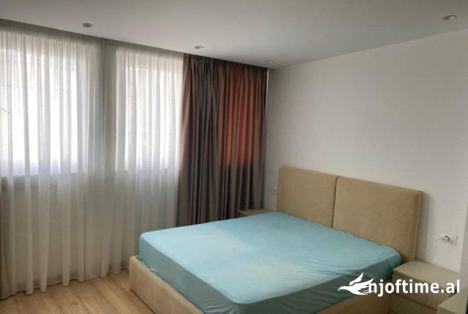 Shtepi me qera Apartament ne Tirane, 1+1, Mobilimi E mobiluar, Pagesa 505  Euro.