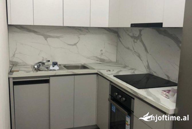 Shtepi me qera Apartament ne Tirane, 2+1, Mobilimi E mobiluar, Pagesa 707  Euro.