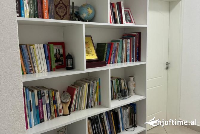 Shtepi me qera Apartament ne Tirane, 2+1, Mobilimi E mobiluar, Pagesa 604  Euro.