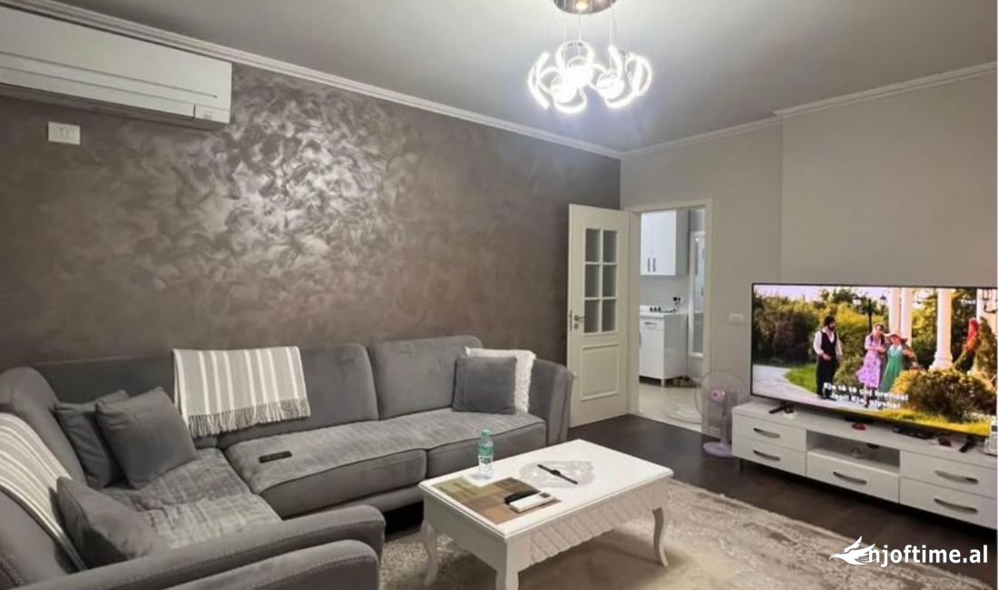 Shtepi ne shitje Apartament ne Tirane, 2+1, Mobilimi E mobiluar, Pagesa 280,077  Euro.