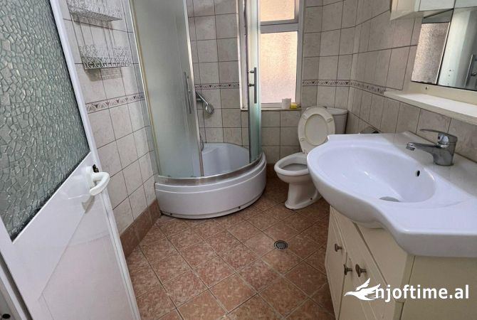 Shtepi ne shitje 1+1 ne Tirane - 90,002 Euro