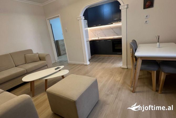 Shtepi ne shitje Apartament ne Tirane, 1+1, Mobilimi E mobiluar, Pagesa 90,002  Euro.
