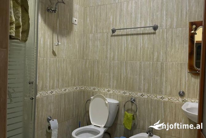 Shtepi me qera Shtepi Private ne Tirane, 1+1, Mobilimi E mobiluar, Pagesa 451  Euro.