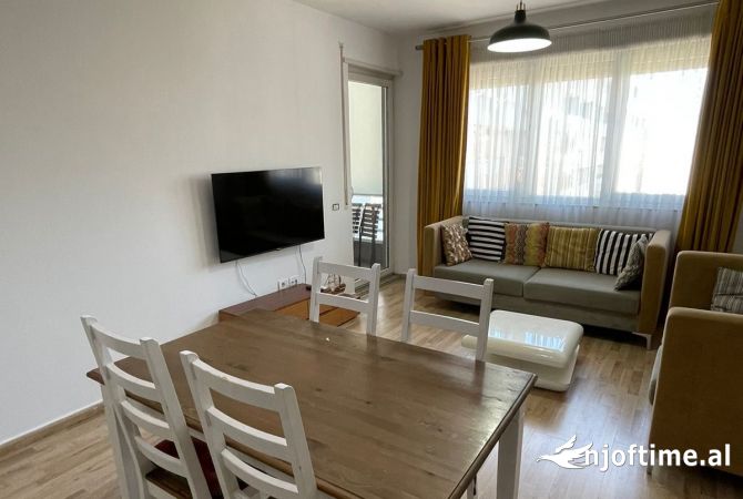 Shtepi me qera 2+1 ne Tirane - 522 Euro