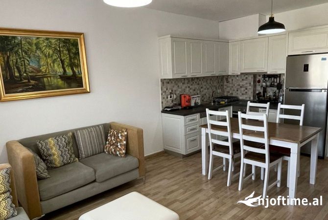 Shtepi me qera 2+1 ne Tirane - 522 Euro