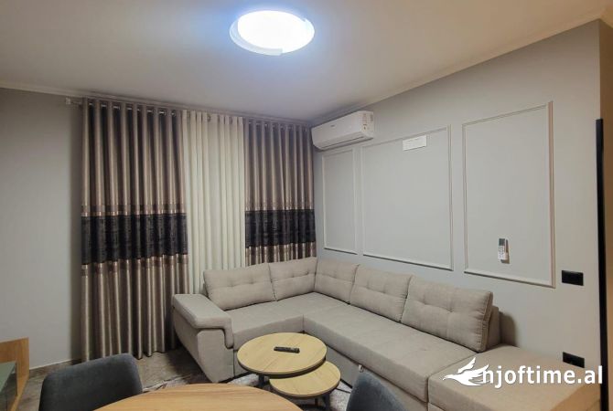 Shtepi me qera Apartament ne Tirane, 2+1, Mobilimi E mobiluar, Pagesa 485  Euro.