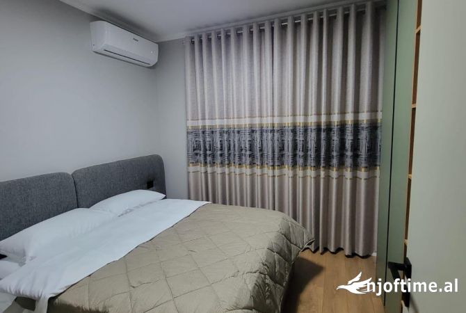 Shtepi me qera Apartament ne Tirane, 2+1, Mobilimi E mobiluar, Pagesa 485  Euro.