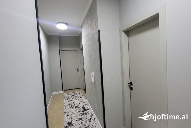Shtepi me qera Apartament ne Tirane, 2+1, Mobilimi E mobiluar, Pagesa 485  Euro.