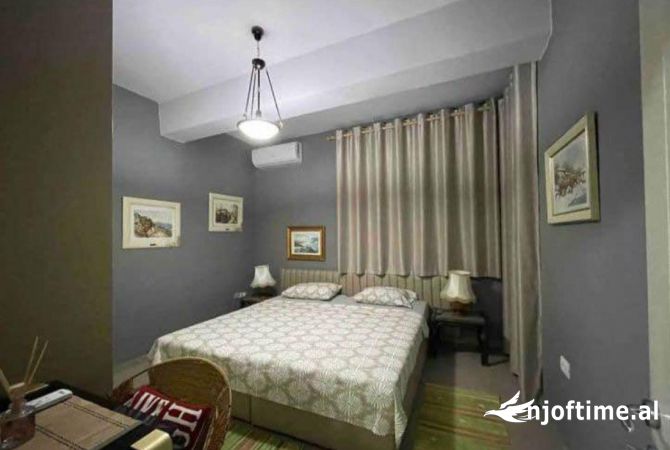 Shtepi me qera Apartament ne Tirane, 1+1, Mobilimi E mobiluar, Pagesa 551  Euro.