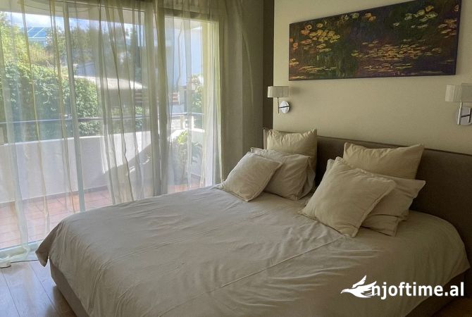 Shtepi ne shitje Apartament ne Tirane, 2+1, Mobilimi E mobiluar, Pagesa 420,066  Euro.