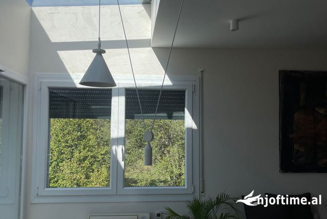 Shtepi ne shitje Apartament ne Tirane, 2+1, Mobilimi E mobiluar, Pagesa 420,066  Euro.