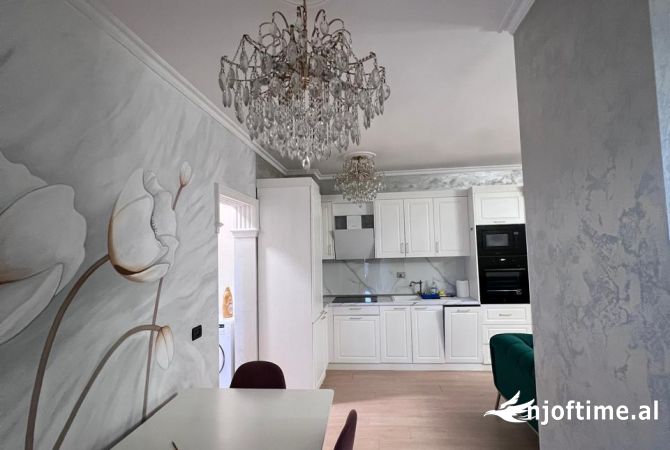Shtepi me qera 2+1 ne Tirane - 652 Euro