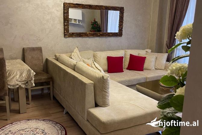 Shtepi me qera 3+1 ne Tirane - 751 Euro