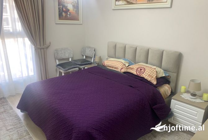 Shtepi ne shitje Apartament ne Tirane, 1+1, Mobilimi E mobiluar, Pagesa 150,033  Euro.