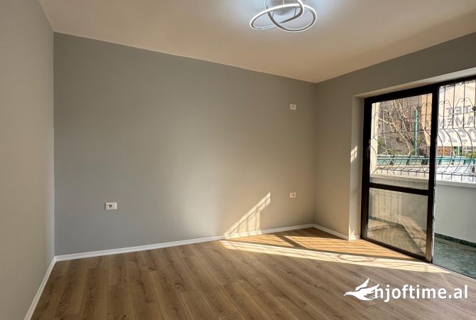 Shtepi ne shitje Apartament ne Tirane, 2+1, Mobilimi Bosh, pa mobiluar, Pagesa 179,066  Euro.