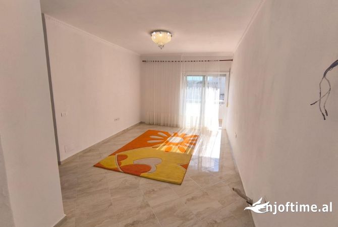 Shtepi ne shitje Apartament ne Tirane, 1+1, Mobilimi Bosh, pa mobiluar, Pagesa 85,066  Euro.