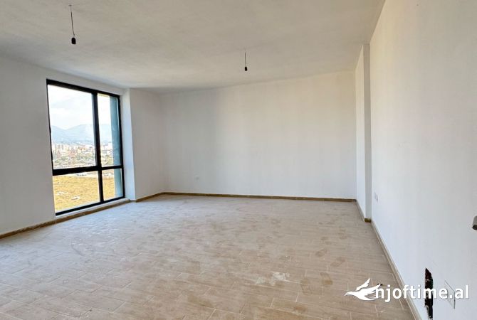 Shtepi ne shitje Apartament ne Tirane, 1+1, Mobilimi Bosh, pa mobiluar, Pagesa 152,103  Euro.