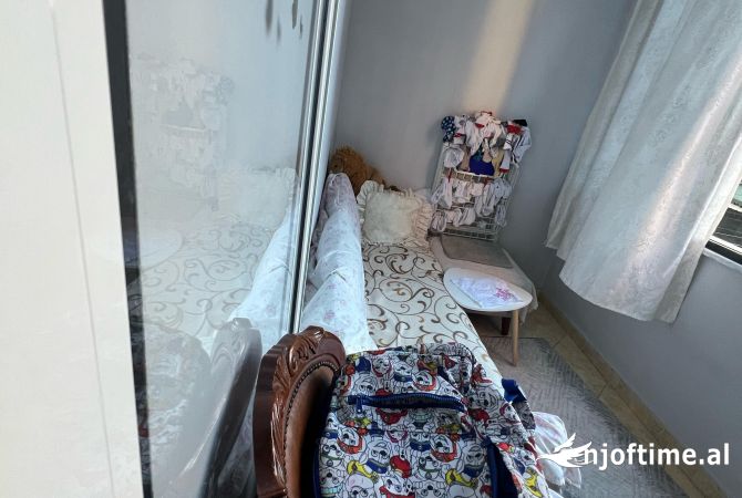 Shtepi ne shitje Apartament ne Tirane, 2+1, Mobilimi E mobiluar, Pagesa 220,066  Euro.