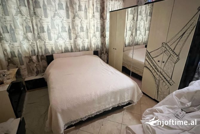 Shtepi ne shitje Apartament ne Tirane, 2+1, Mobilimi E mobiluar, Pagesa 220,066  Euro.