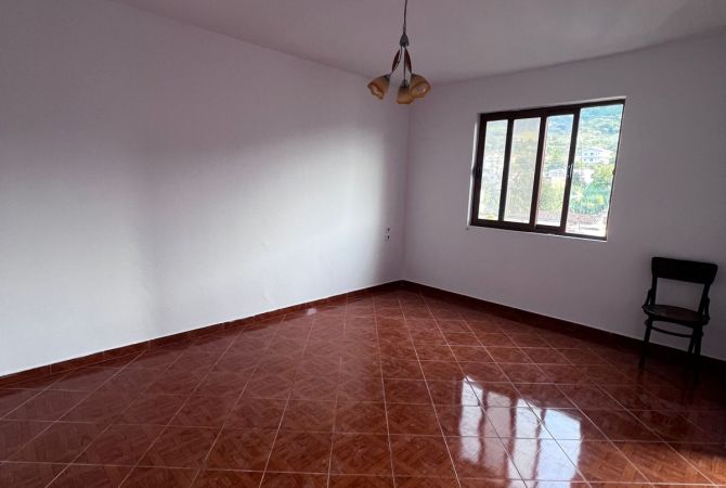 Shtepi ne shitje 1+1 ne Tirane - 67,001 Euro