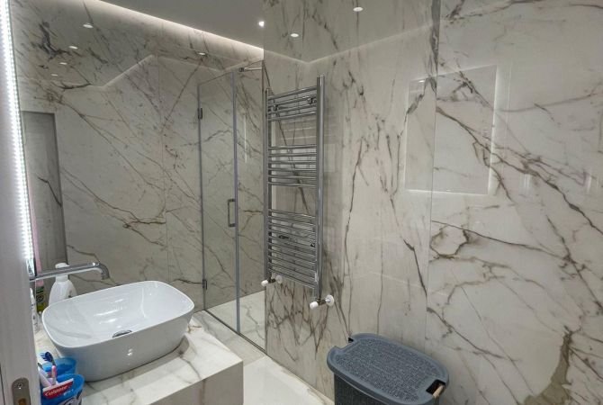 Shtepi ne shitje Duplex(shtepi me 2 kate) ne Tirane, 3+1, Mobilimi E mobiluar, Pagesa 450,123  Euro.