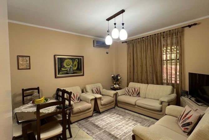 Shtepi me qera Apartament ne Tirane, 2+1, Mobilimi E mobiluar, Pagesa 505  Euro.