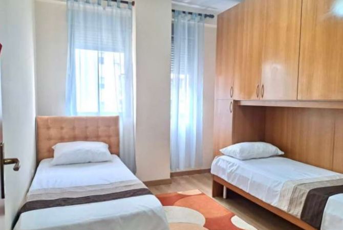 Shtepi me qera Apartament ne Tirane, 2+1, Mobilimi E mobiluar, Pagesa 652  Euro.