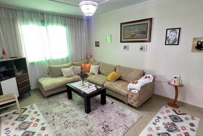 Shtepi ne shitje Apartament ne Tirane, 2+1, Mobilimi E mobiluar, Pagesa 135,066  Euro.