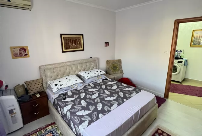 Shtepi ne shitje Apartament ne Tirane, 2+1, Mobilimi E mobiluar, Pagesa 135,066  Euro.