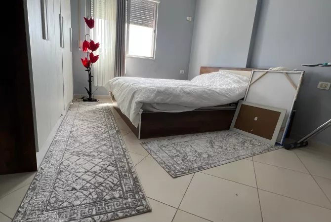 Shtepi ne shitje Apartament ne Tirane, 1+1, Mobilimi E mobiluar, Pagesa 110,007  Euro.