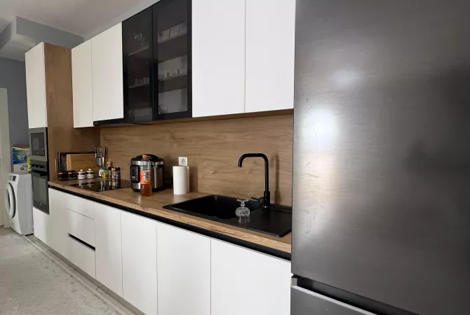 Shtepi ne shitje Apartament ne Tirane, 1+1, Mobilimi E mobiluar, Pagesa 110,007  Euro.