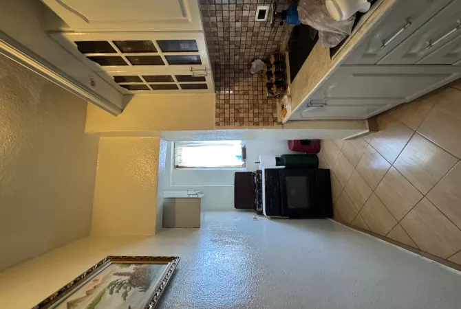 Shtepi ne shitje Apartament ne Tirane, 2+1, Mobilimi E mobiluar, Pagesa 117,009  Euro.