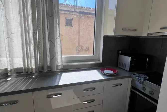 Shtepi ne shitje Apartament ne Tirane, 2+1, Mobilimi E mobiluar, Pagesa 140,007  Euro.