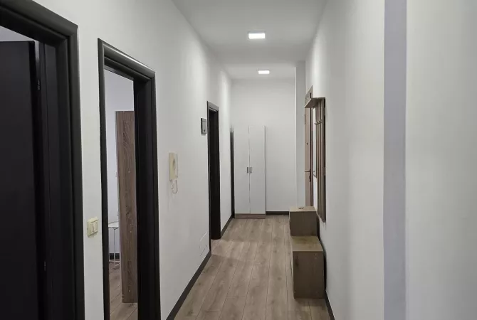 Shtepi ne shitje Apartament ne Tirane, 2+1, Mobilimi E mobiluar, Pagesa 185,002  Euro.