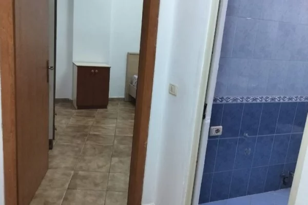 Shtepi ne shitje Apartament ne Tirane, 1+1, Mobilimi E mobiluar, Pagesa 75,006  Euro.