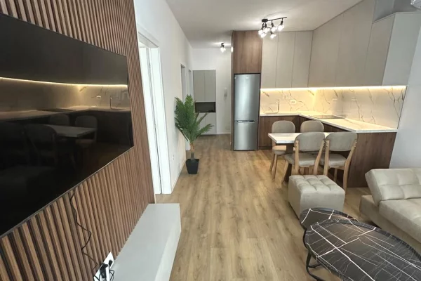Shtepi me qera Apartament ne Tirane, 2+1, Mobilimi E mobiluar, Pagesa 900  Euro.