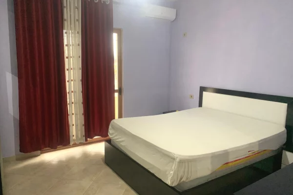 Shtepi me qera 2+1 ne Tirane - 400 Euro