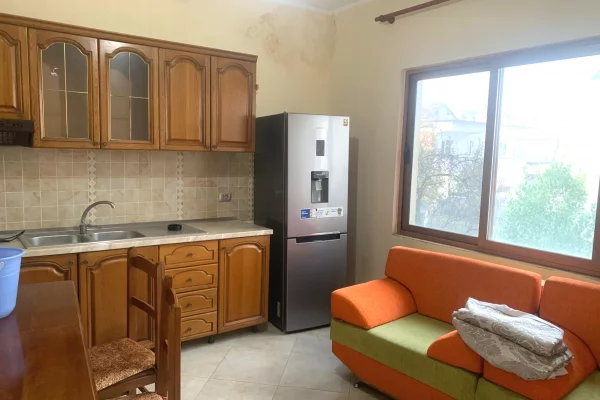 Shtepi me qera 2+1 ne Tirane - 400 Euro