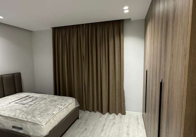Shtepi me qera 6+1 ne Tirane - 3,000 Euro