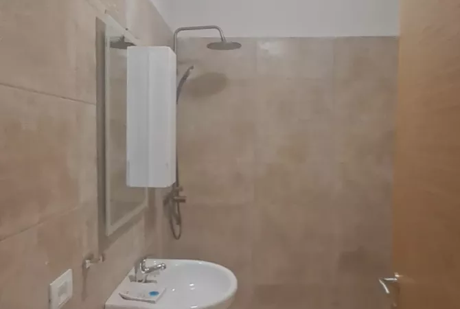Shtepi me qera 2+1 ne Tirane - 400 Euro