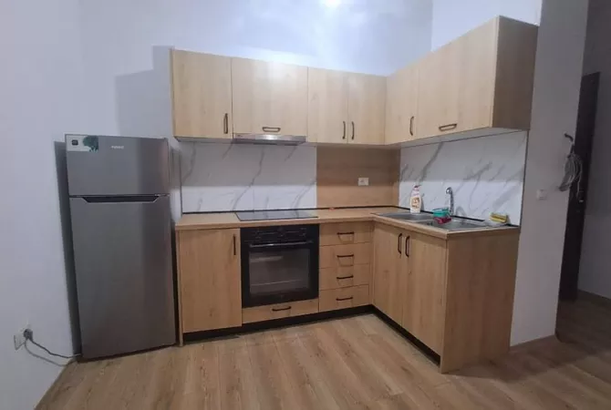 Shtepi me qera 2+1 ne Tirane - 400 Euro