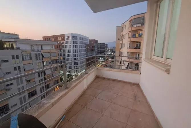 Shtepi me qera Apartament ne Tirane, 2+1, Mobilimi Pjeserisht e mobiluar, Pagesa 400  Euro.