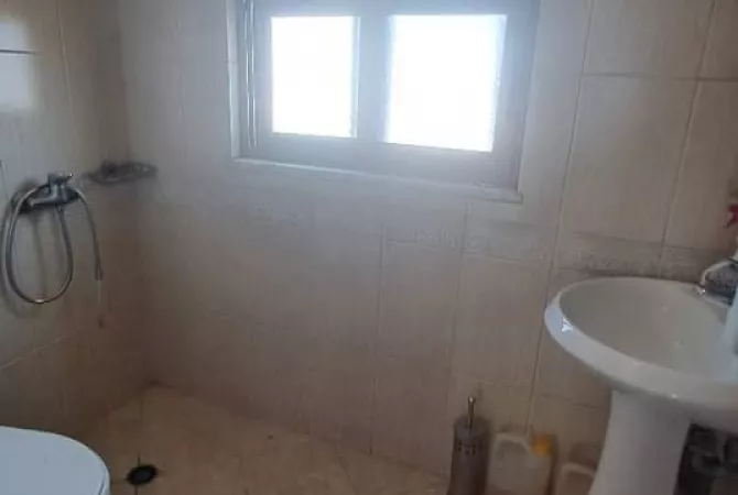 Shtepi me qera Shtepi Private ne Tirane, 1+1, Mobilimi E mobiluar, Pagesa 480  Euro.